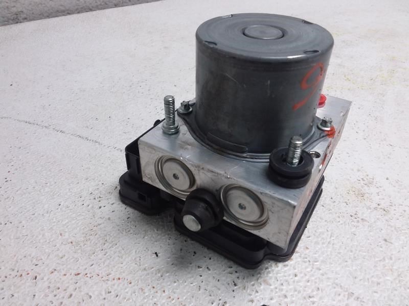 OEM MASERATI LEVANTE   2017 Anti-Lock Brake ABS OEM ID # 6700352860