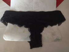 Spitzenparty In Schwarz Und Größe M