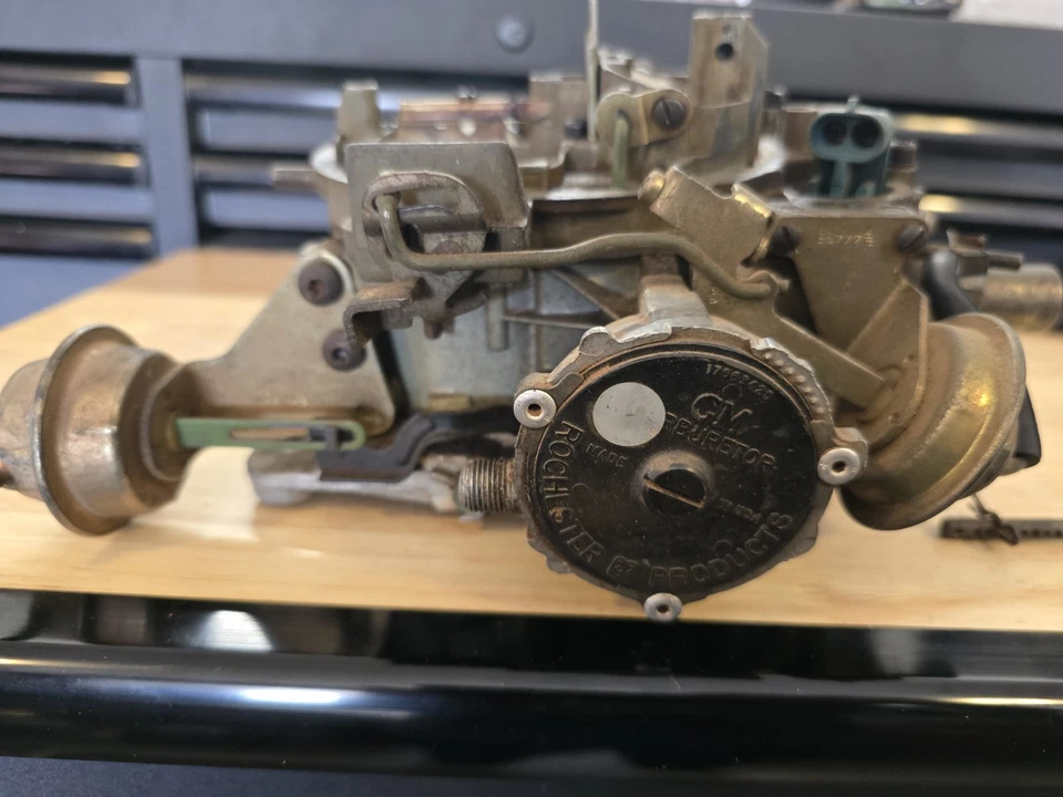 GM Rochester Quadra Jet 4bbl Carburetor - Image 3 of 4
