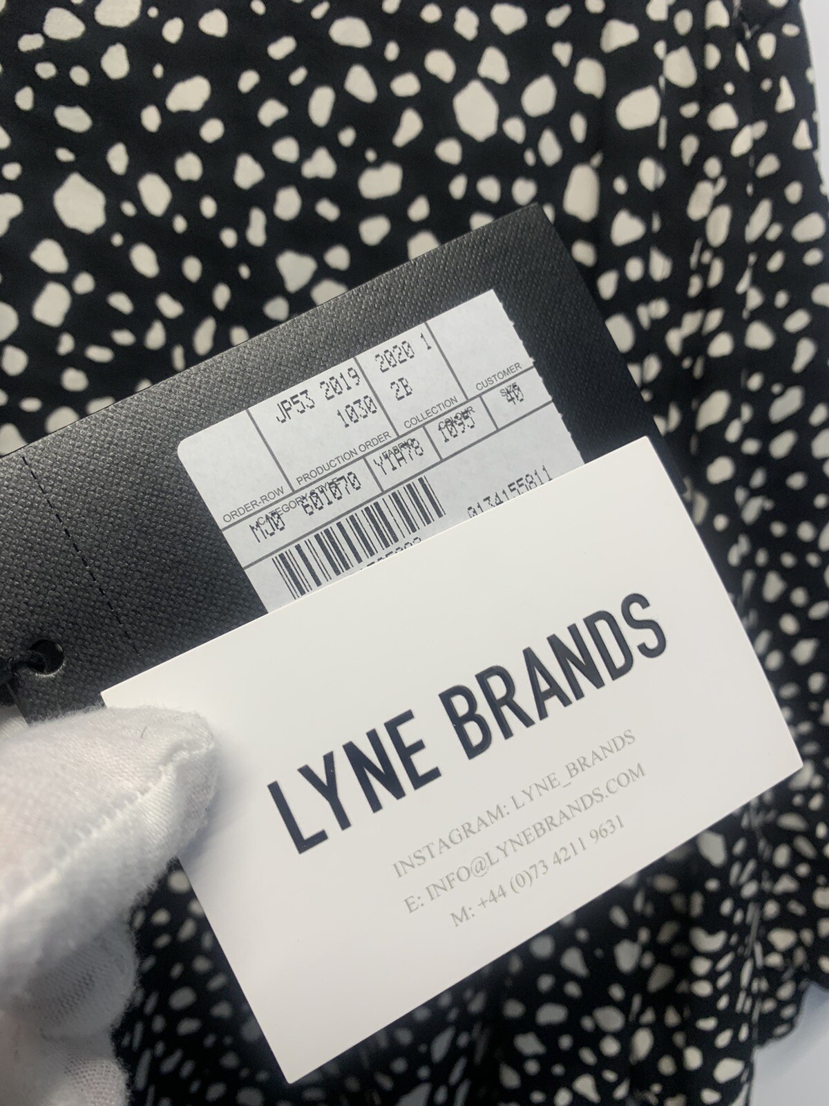 Camicia Saint Laurent cropped stampa maculata bianca e nera taglia 40 prezzo consigliato £ 525