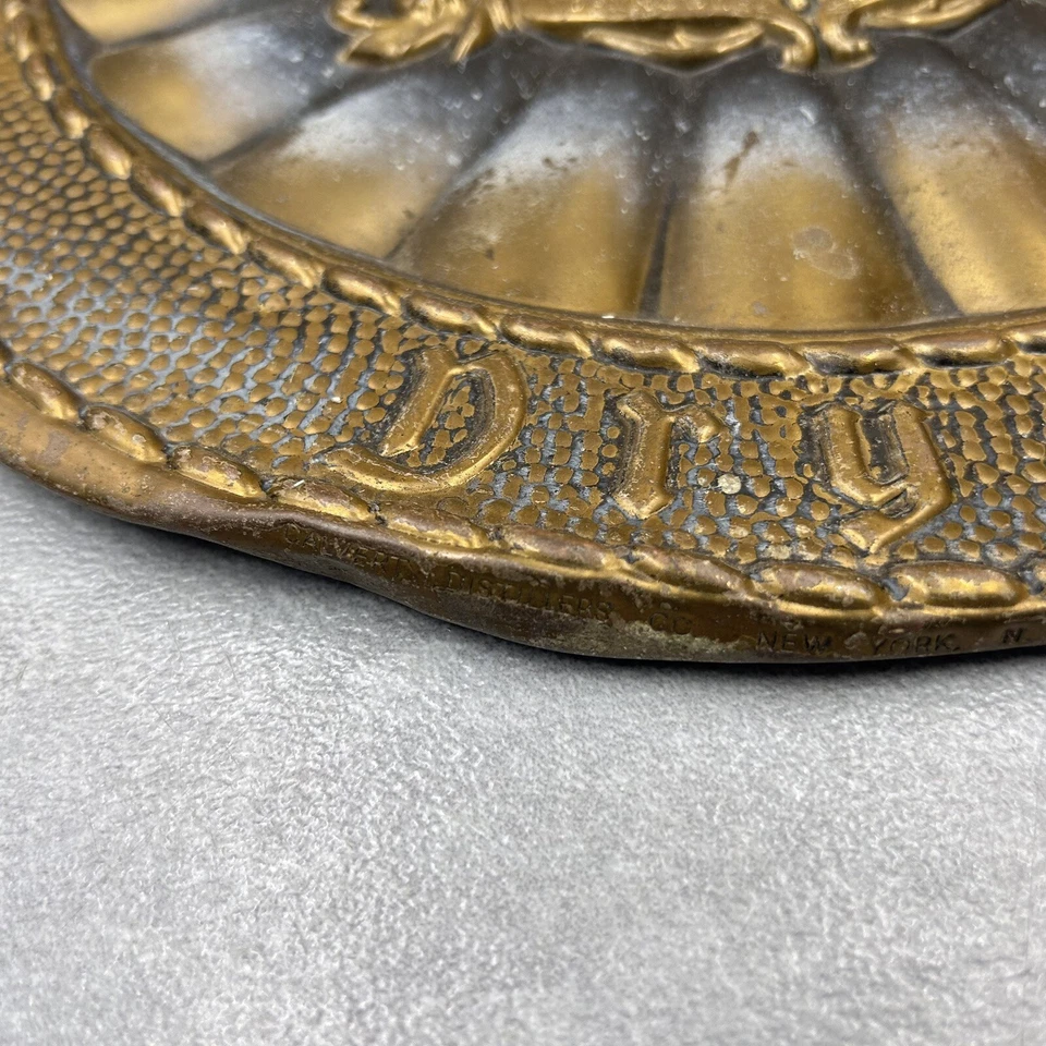 Винтажный Calvert сухой джин 15 дюймов круглый жестяной лоток тисненый настенный знак табличка - Изображение 4 из 4