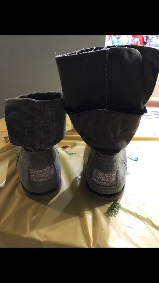 Botas unisex Don Ed Hardy Designs Christian Audigier niños talla 2 #038-029868 Foto 3 de 4