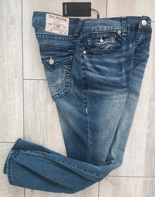 TRUE RELIGION Jeans GENO BIG T FLAP SLIM Herren Jeanshose Blau Gr.34 NEU ETIKETT - Bild 1 von 4