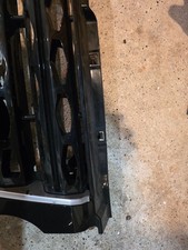 LAND ROVER DISCOVERY 4 GRILLE GENUINE LR 2016 LANDMARK