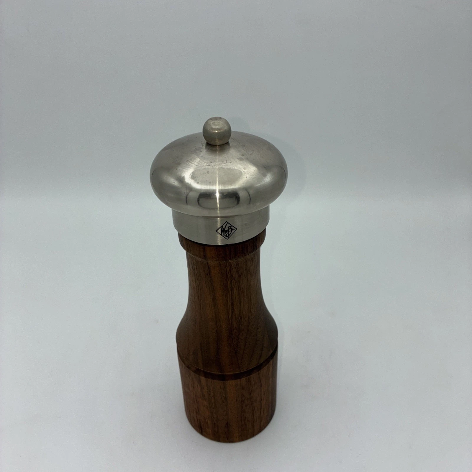William Bounds Ltd Natural Black Walnut Pepper Mill 8” - Grind Adjustable, Read
