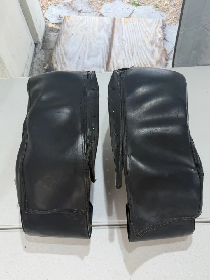 Triumph OEM Leather Saddlebags Hard Shell Cruiser Bags America Speedmaster - Image 4 of 4