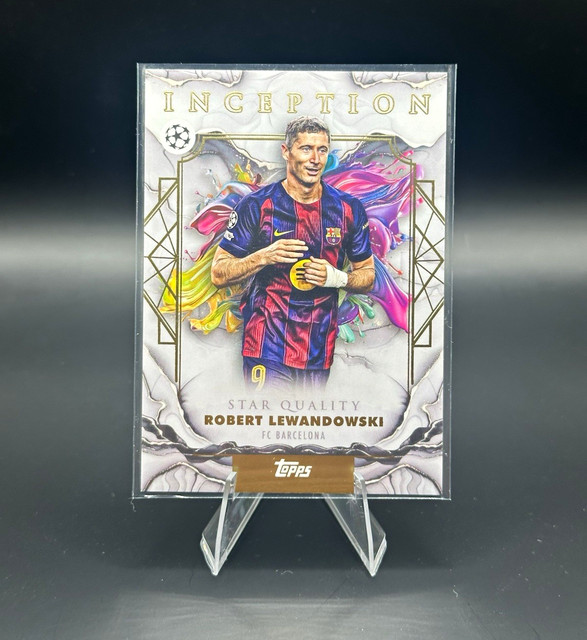 Topps Inception UCL 2025-26 Robert Lewandowski #39 Barcelona Star Quality Base