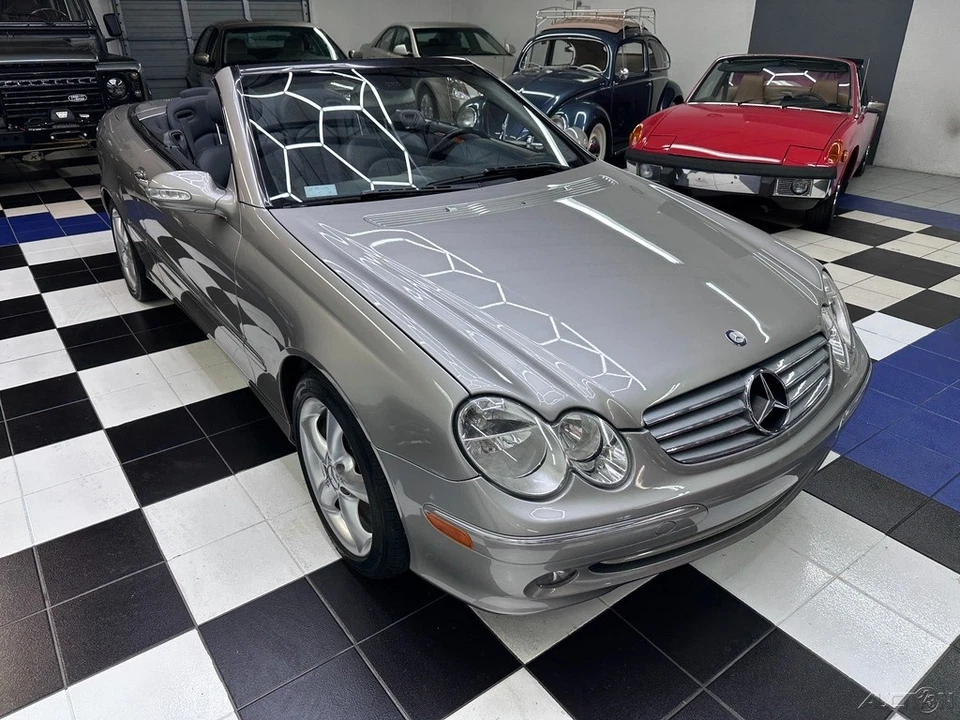 Mercedes-Benz Clase CLK 320 2005 CLK - 68 k millas - impecable - ¡Techo nuevo! Foto 2 de 4