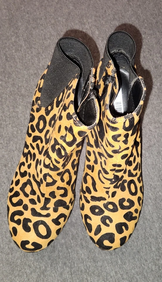 Botas qupid al tobillo de leopardo Foto 3 de 4