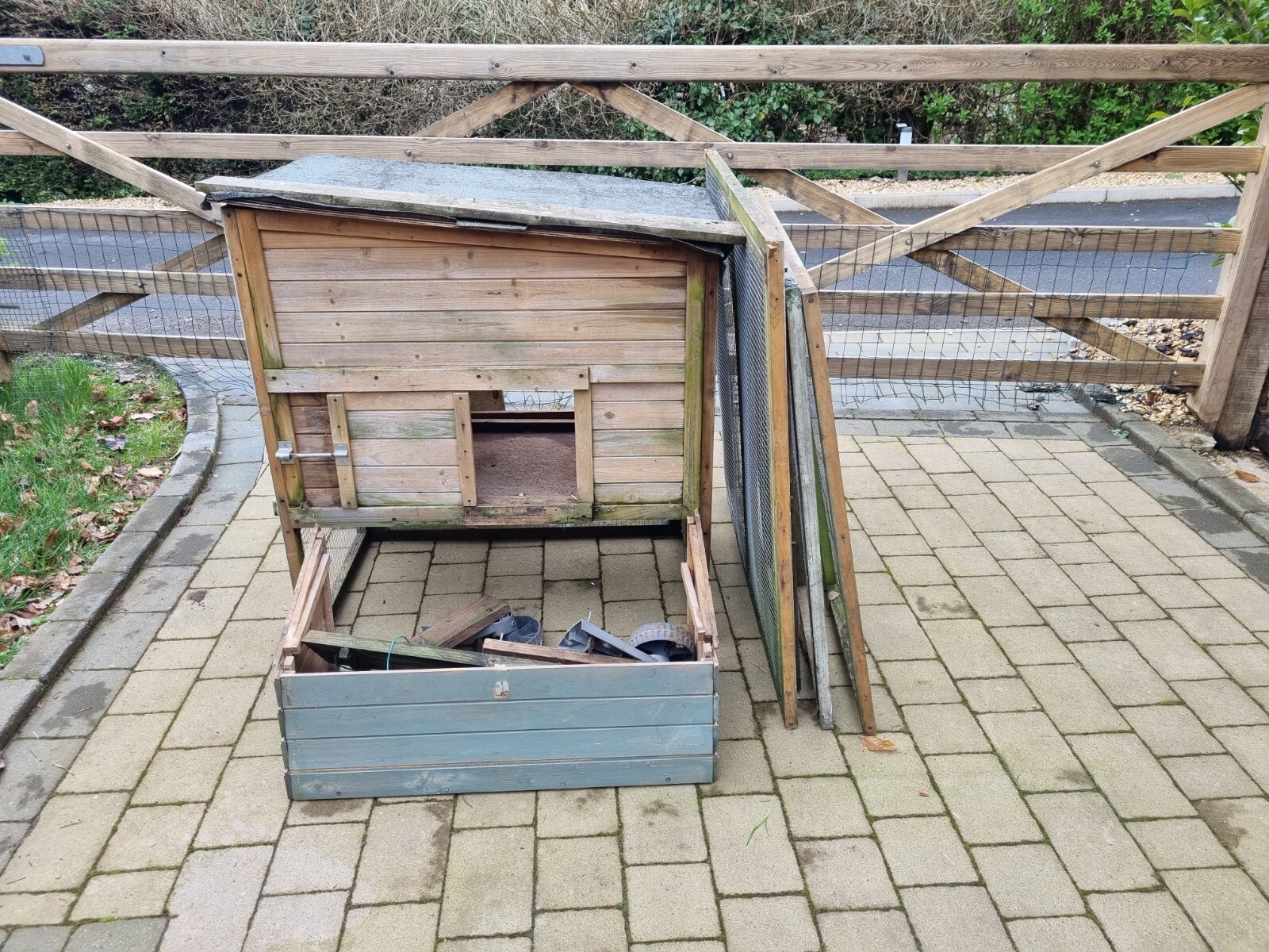 used chicken coop hen house eBay