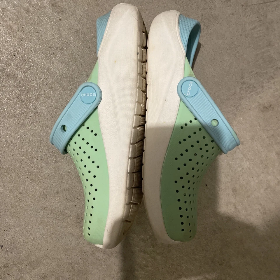 Lite Ride By Crocs Talla 3 J Azul/Verde/Blanco Foto 3 de 4