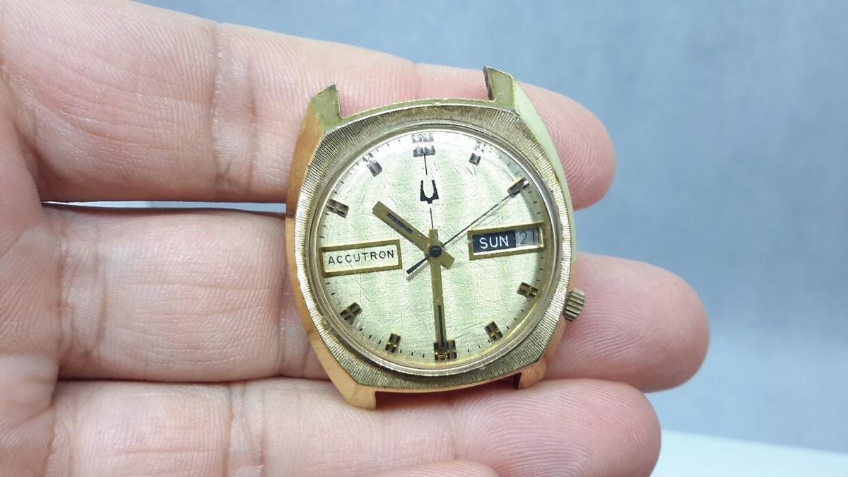 BULOVA腕時計 Blue Dial Leather Strap Sutton 97A161 | Bulova