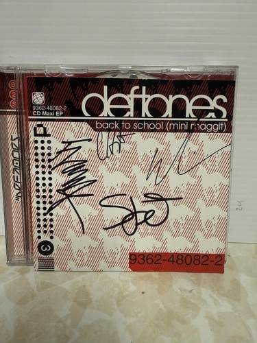 Deftones Back To School Mini Maggit CD EP SIGNED AUTOGRAPHED - Picture 3 of 3