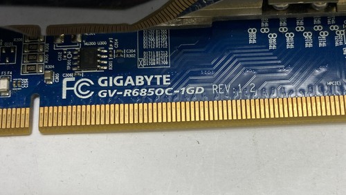 Scheda grafica 1 GB Gigabyte AMD Radeon HD 6850 GDDR5 PCI-e - difetto estetico - Foto 2 di 5