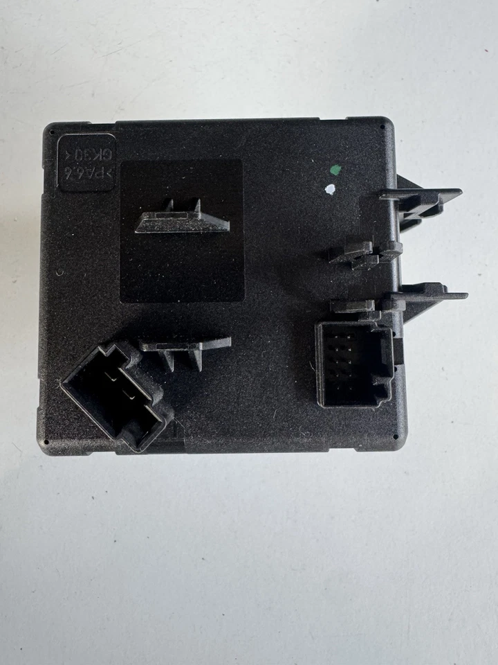 08-14 W204 X204 W207 IGNITION SWITCH MODULE MERCEDES  C300 C250 2045450908 OEM - Image 2 of 4