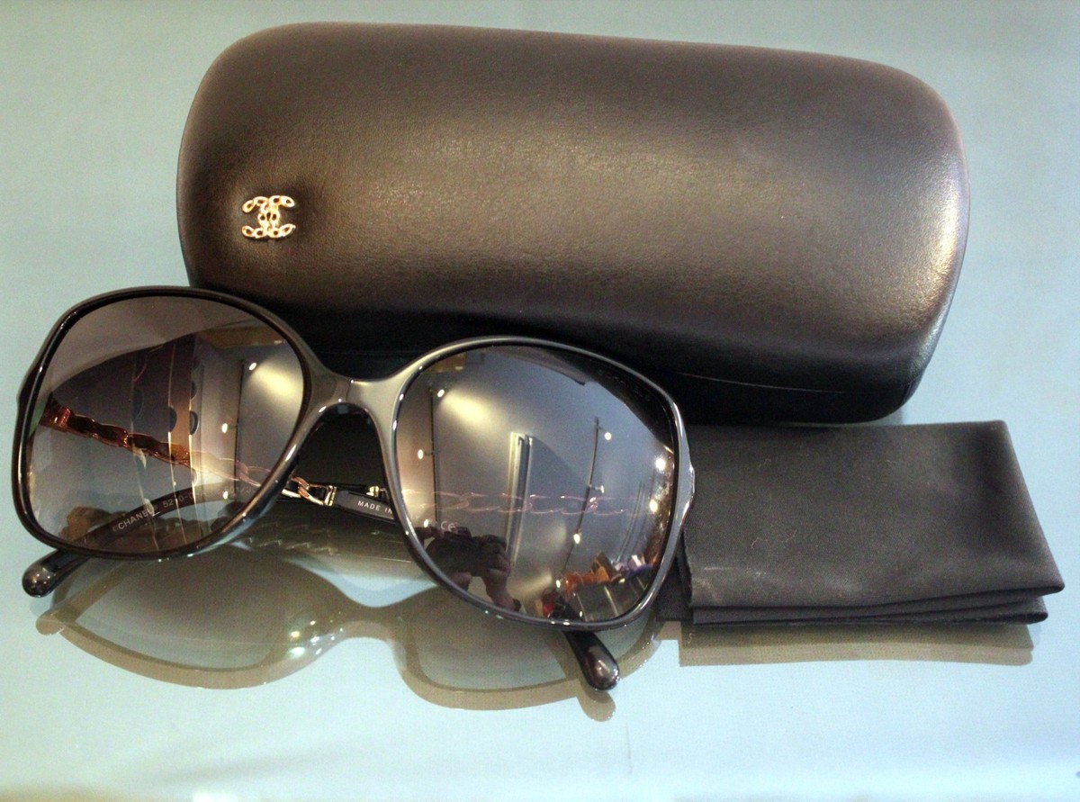 Auth CHANEL CLASSIC GOLD CHAIN Black Leather Sunglasses GOLD CC