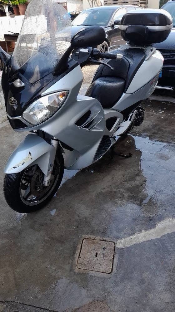 Vendo Malaguti Spaidermax 500 GT foto 4