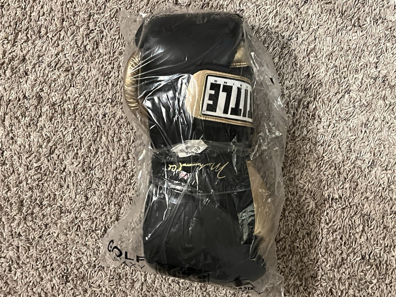 Everlast Muhammad Ali Heavy Bag Boxing Gloves Black/Gold Adult Unisex