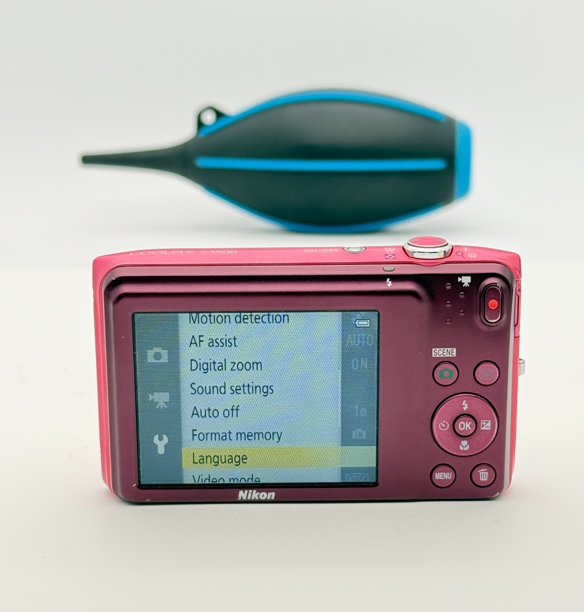 Nikon COOLPIX S3500 ピンク Near Mint] Nikon Coolpix S3500 Pink Compact Digital Camera