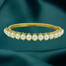 Women 18K Yellow Gold Over Designer Wedding Pearl Hinged Bnagle Bracelet 7.75"