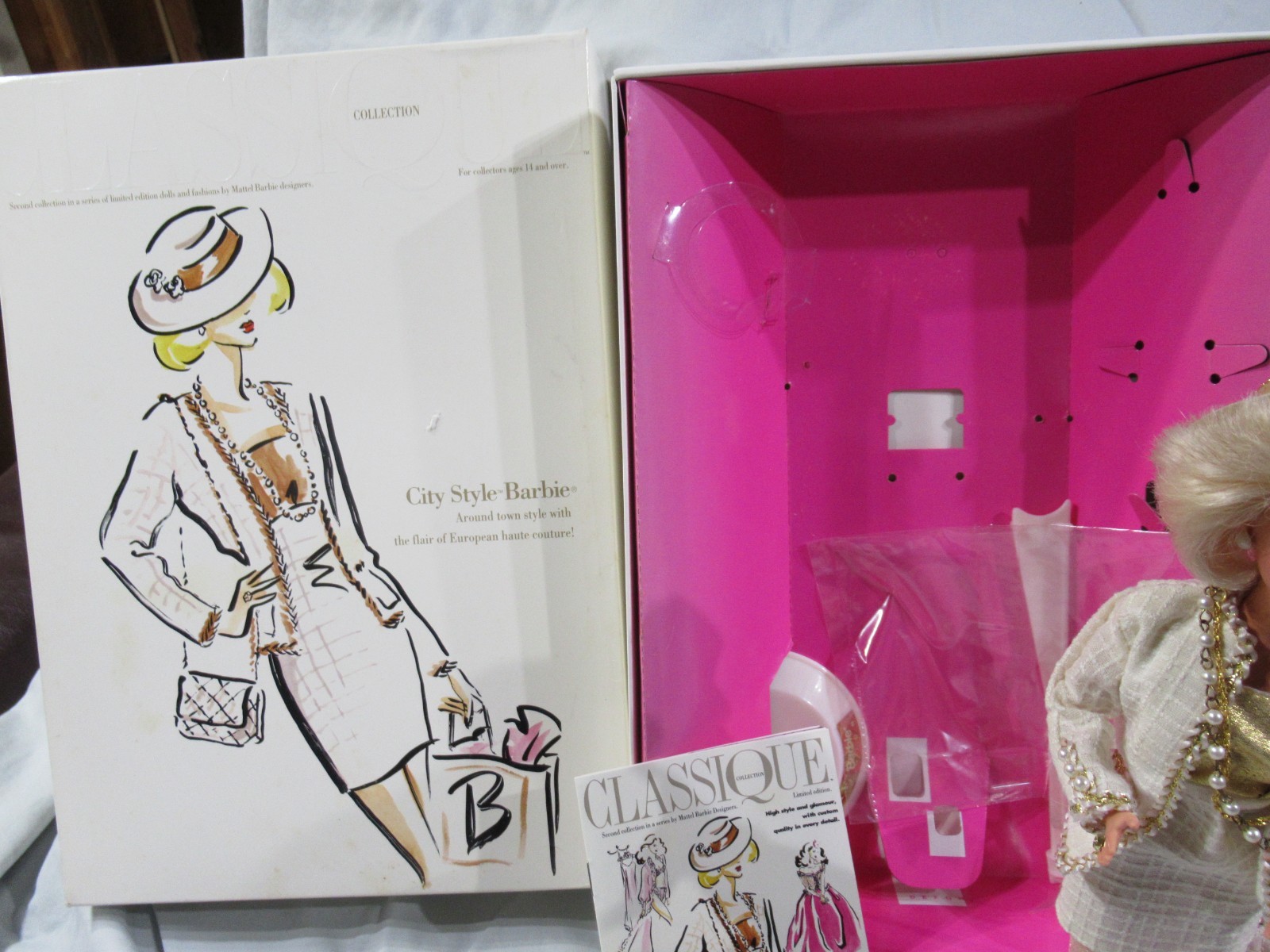 City Style Barbie Doll Classique Collection 1993 Mattel 10149 