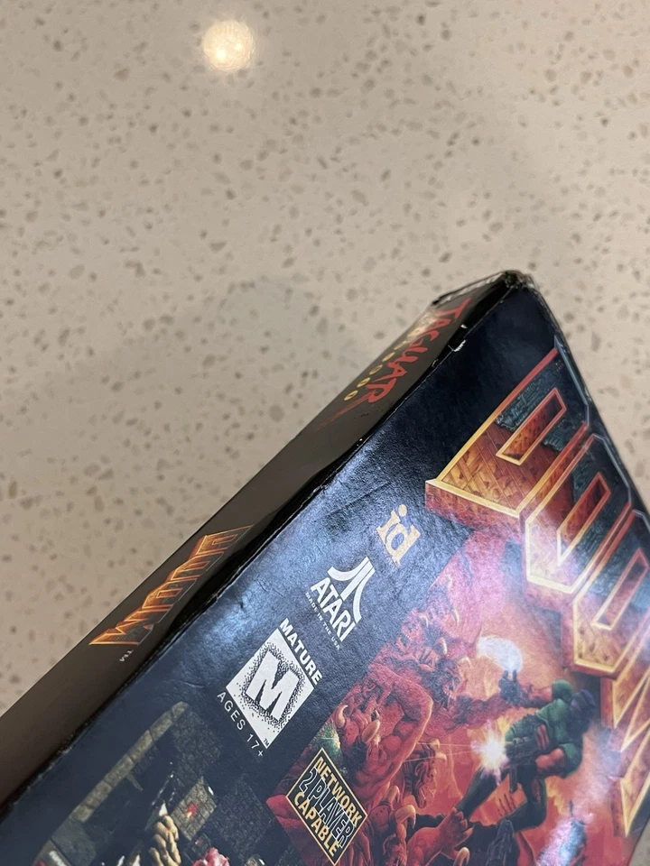 Atari Jaguar - Doom - Complete w/ Manual and Overlay - Image 3 of 4