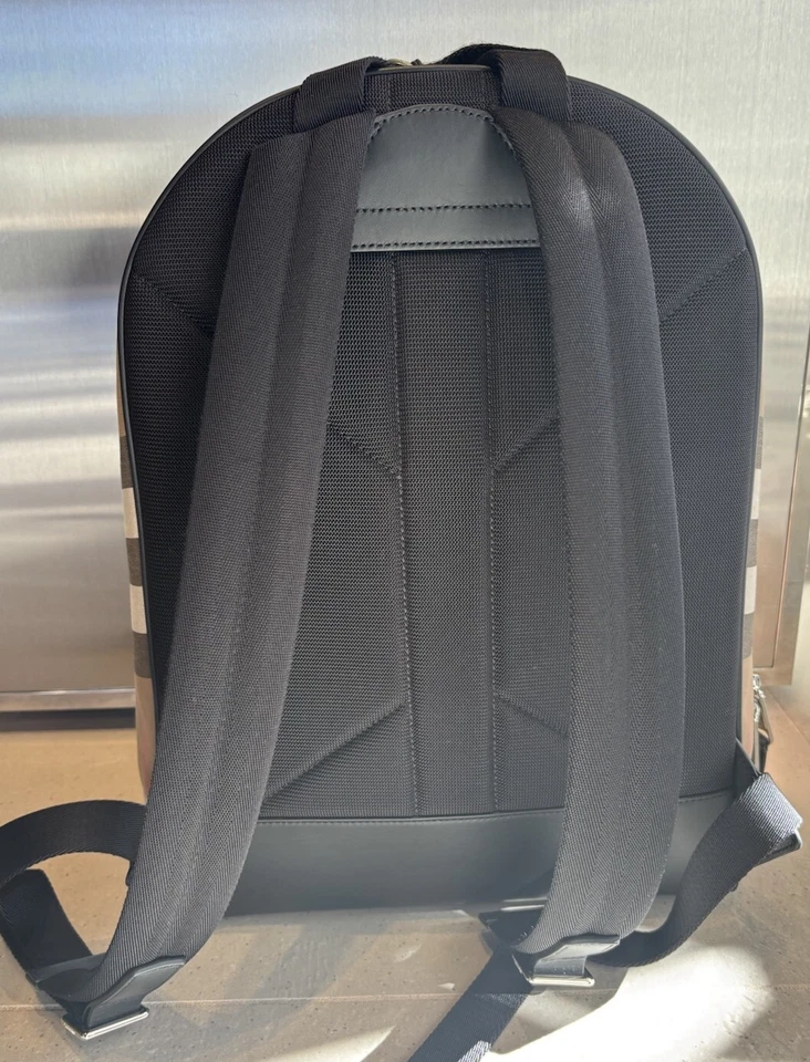 Burberry BookBag precio de venta sugerido por el fabricante 1645 USD Foto 2 de 3