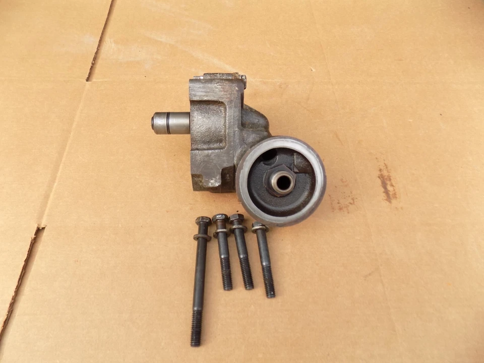 Chrysler Windsor 1961 bomba de aceite original/pernos de montaje de filtro accesorios de montaje Foto 3 de 4