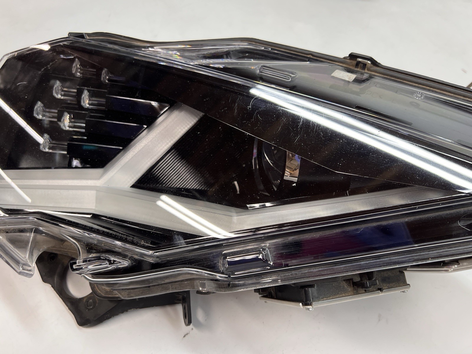 LAMBORGHINI AVENTADOR DRIVER LH LEFT SIDE HEADLIGHT OEM 471941003H