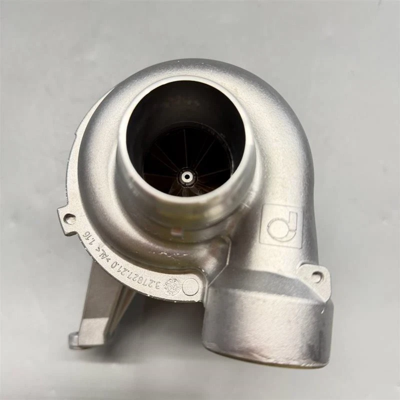 Подлинный новый водяной насос Volvo в сборе 32382249 - Изображение 2 из 4