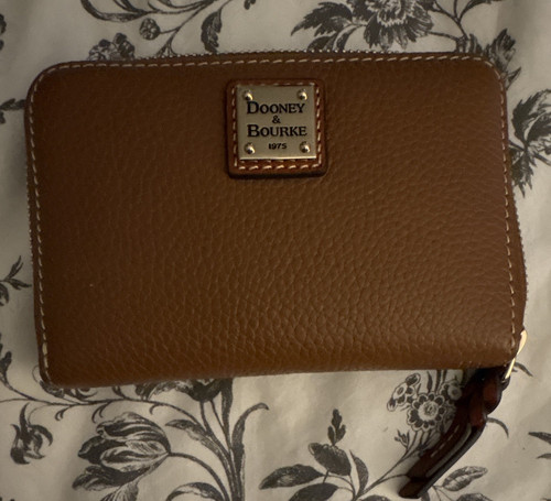 Dooney & Bourke Women’s Brown Solid Zip-Around Wallet Zipper Logo Credit Card