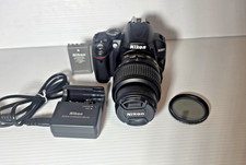 Nikon D3000 10.2MP Digital SLR Camera AF-S 18-55mm Lens low 4900 shutter count