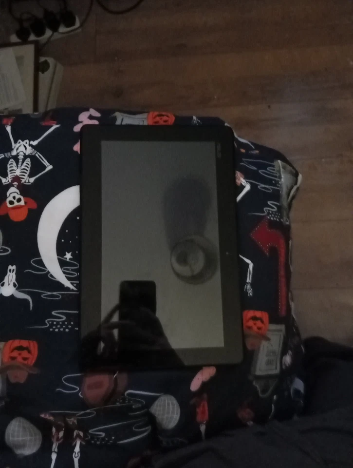 Asus T100/Z3740/2GB Ram/32gb SSD/10 /W8/B Windows 10 Laptop - Image 3 of 4