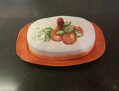 Vintage  Bernadotte Country Apple  Covered Czech Butter Dish EXC SIGNED (B3-i14)