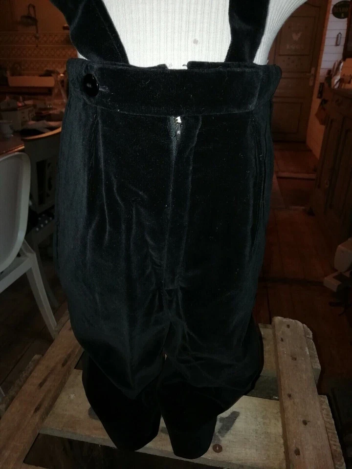 élégant petit costume en velours noir avec jabot - Photo 3/4