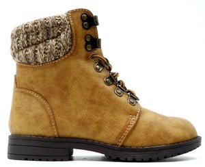 mia windy hiker boot