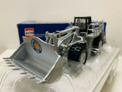Norscot AEM Limited Edition Wheel Loader Collectible 1:64 Die-Cast Scale Model - Picture 9 of 9
