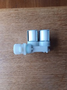 Indesit Waschmaschine Wassereinlassventil Modell Nr. EWD 71452 W UK