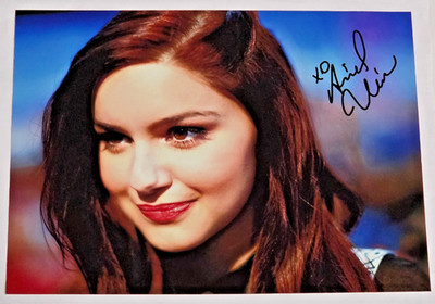 2 x ARIEL WINTER MODERN FAMILY SIGNED AUTO AUTOGRAPH 8 x 10 PHOTO COA