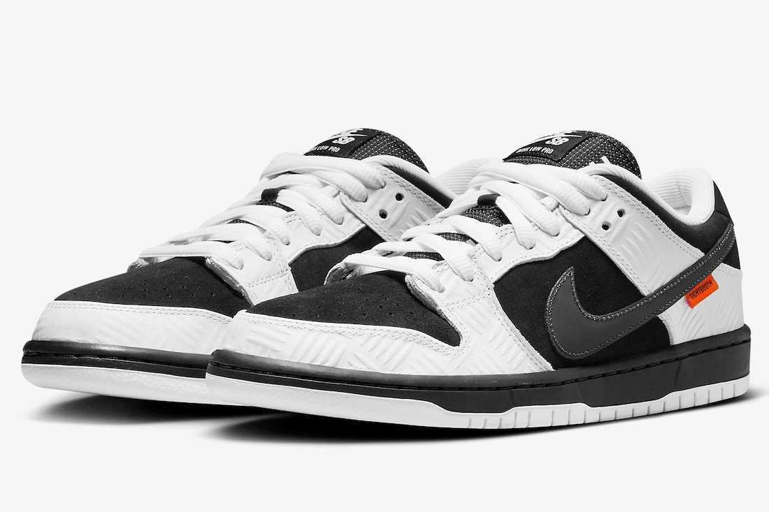 TIGHTBOOTH Nike SB Dunk Low Pro QS Black White FD2629-100 TIGHTBOOTH Nike SB Dunk Low Pro QS Black White FD2629-100