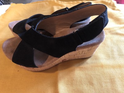 clarks black sandals size 5