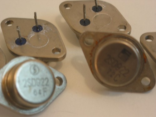 1 2SD922 Transistor TO-3 Guaranteed Good - BIN $9.99 - Free Shipping - Picture 2 of 6