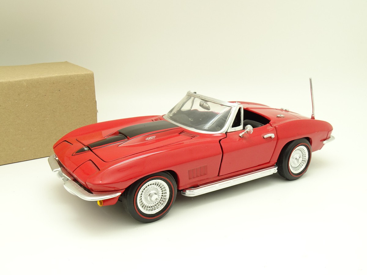 ERTL SB 1/18 - Chevrolet Corvette Sting Ray Roadster 1967