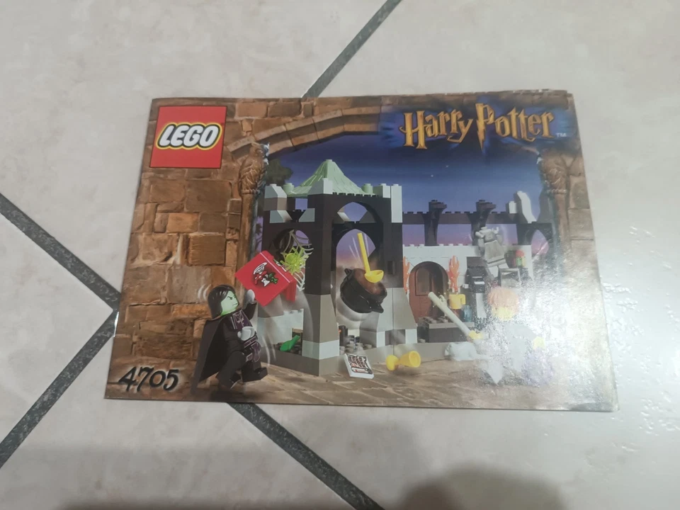 LEGO Harry Potter 4705 Snape's Class, foto 4 di 4