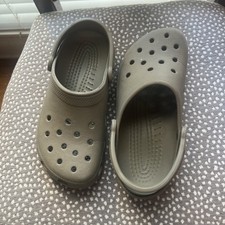 Classic Crocs Beige Clogs Unisex Sandals Women's Size 8 Men's Size 6