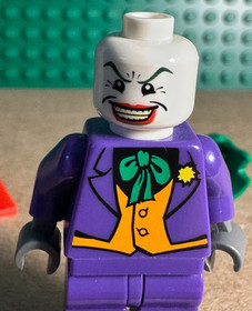 LEGO The Joker Minifigure 7888 DC Batman bat005 Authentic very nice condition!