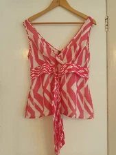 Monsoon Silk Coral Pink & White Fitted V Neck Vest Top in Size 10 unused damaged