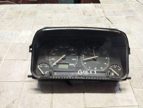 VW GOLF III 1H1 Kombiinstrument 5411004600 5392324710 1.90 Diesel 55kw 33983655