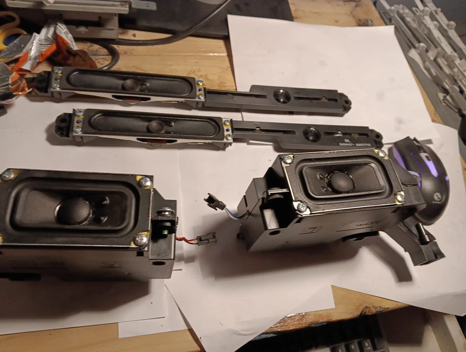 6 SPEAKER ASSEMBLY FOR HITACHI MODEL 42HDS69 HDTV - Image 2 of 3