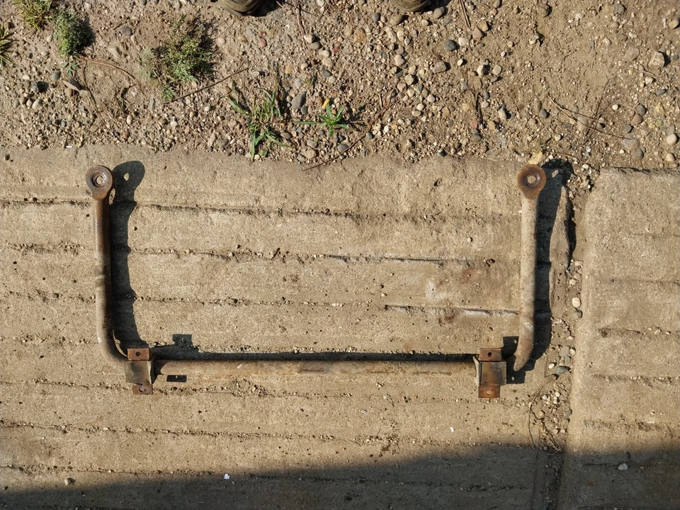 1981-1987 DODGE W150 W150 W350 RAMCHARGER FRONT SWAY BAR 4WD OEM - Image 4 of 4